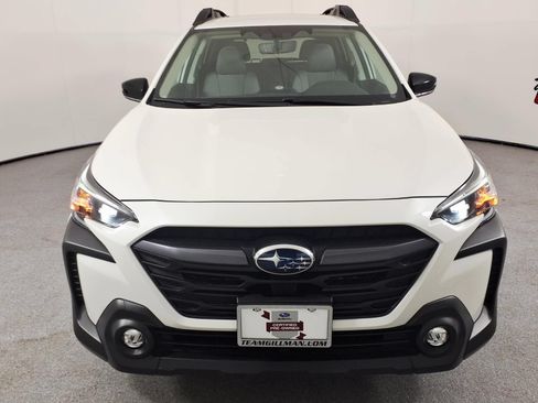Certified 2025 Subaru Outback Premium w/ Popular Package #1A AWD/4WD image 2