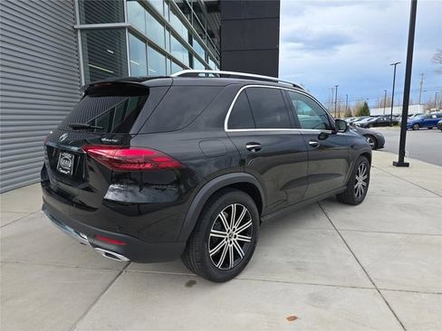 Used 2025 Mercedes-Benz GLE 350 4MATIC image 3