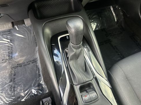 Used 2020 Toyota Corolla LE image 23