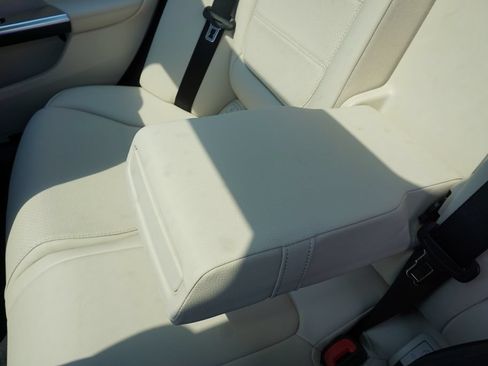 Used 2024 Mercedes-Benz C 300 Sedan image 24