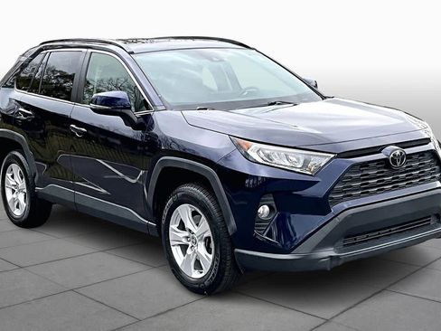 Used 2021 Toyota RAV4 XLE w/ Convenience Package image 3