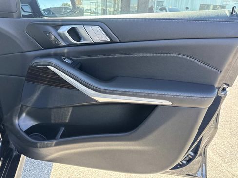 Used 2021 BMW X7 xDrive40i w/ M Sport Package image 14