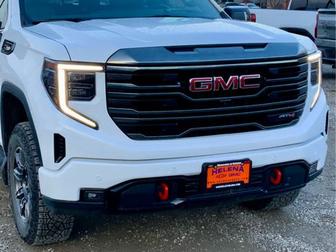 Used 2024 GMC Sierra 1500 AT4 w/ Technology Package image 9