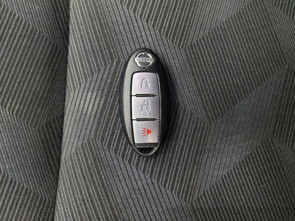 Used 2015 Nissan Rogue SV AWD/4WD image 32