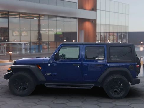 Used 2018 Jeep Wrangler Unlimited Sport S AWD/4WD image 8
