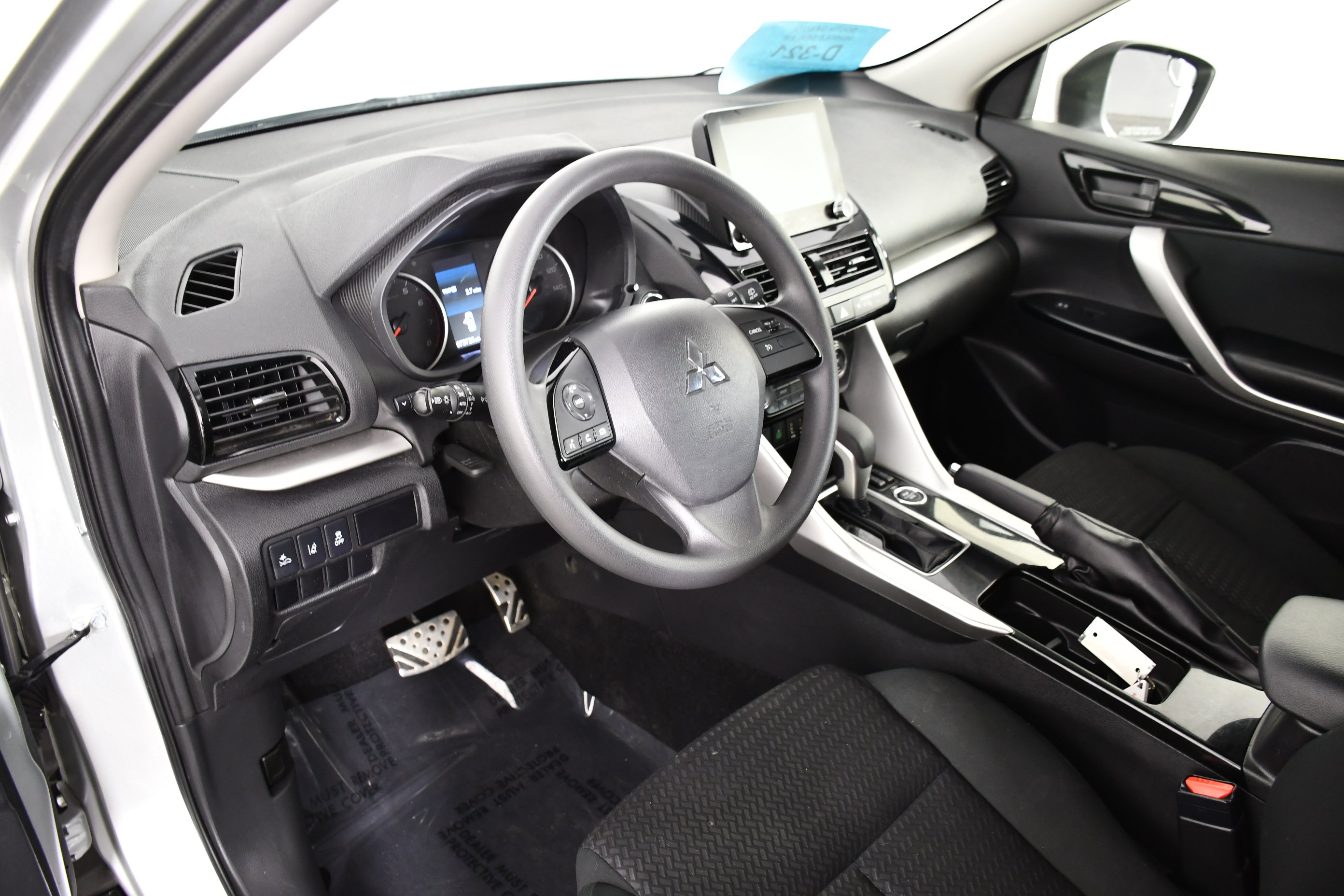 Used 2024 Mitsubishi Eclipse Cross LE AWD/4WD image 35