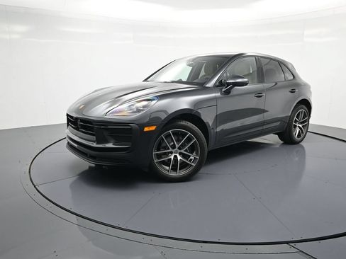 Certified 2026 Porsche Macan AWD/4WD image 28