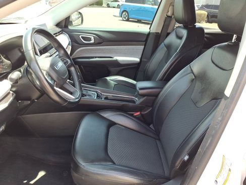 Used 2022 Jeep Compass Latitude w/ Convenience Group FWD image 17