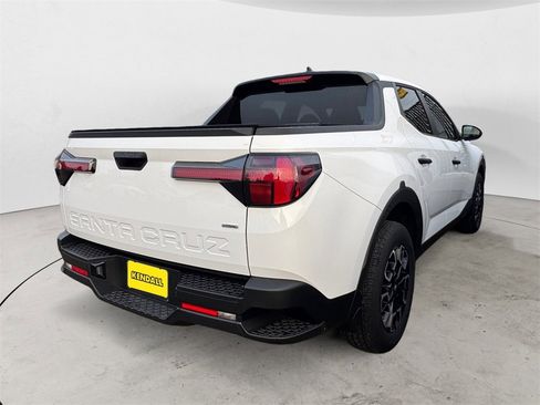 Certified 2024 Hyundai Santa Cruz SE image 4