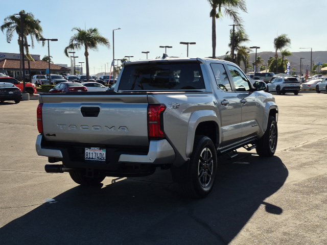 Used 2024 Toyota Tacoma TRD Sport w/ TRD Sport Upgrade Package AWD/4WD image 5