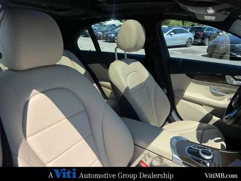 Used 2018 Mercedes-Benz C 300 4MATIC Sedan image 28