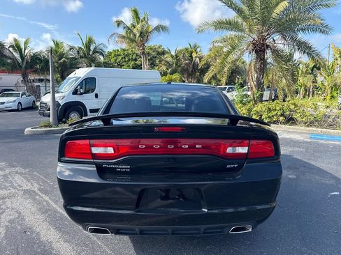 Used 2014 Dodge Charger SXT Plus AWD/4WD image 4