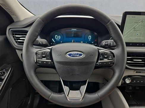 Certified 2023 Ford Escape Platinum AWD/4WD image 13
