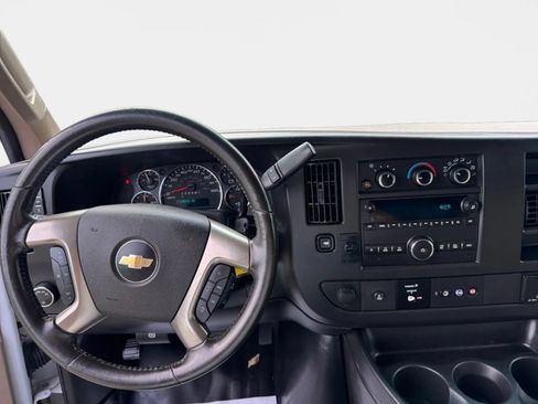 Used 2018 Chevrolet Express 2500 w/ Driver Convenience Package RWD image 11