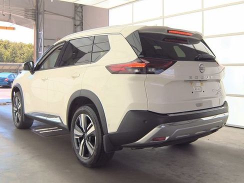 Used 2023 Nissan Rogue Platinum AWD/4WD image 3