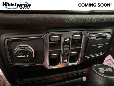 Used 2026 Jeep Wrangler Unlimited Sport AWD/4WD image 7