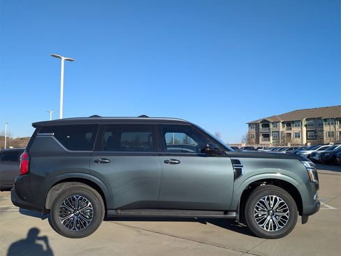 New 2026 Nissan Armada SL image 3