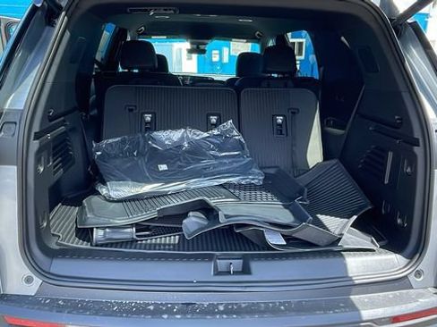 New 2026 Chevrolet Traverse Z71 w/ Enhanced Driving Package AWD/4WD image 34