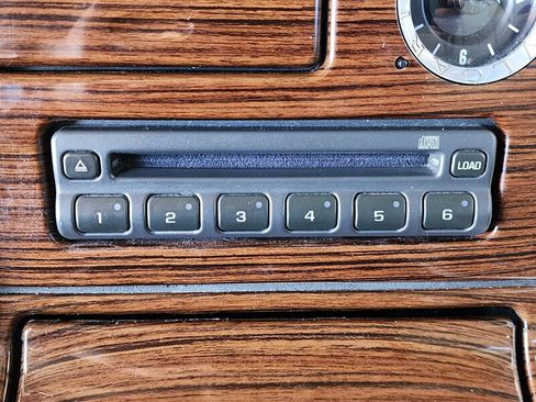 Used 2004 Cadillac Escalade AWD image 45