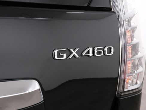 Used 2023 Lexus GX 460 Premium w/ Premium Package AWD/4WD image 5