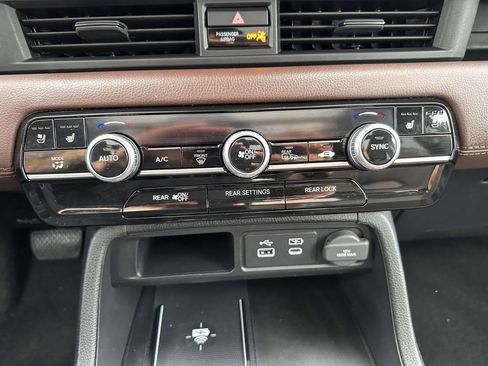 Used 2024 Honda Pilot Elite image 26
