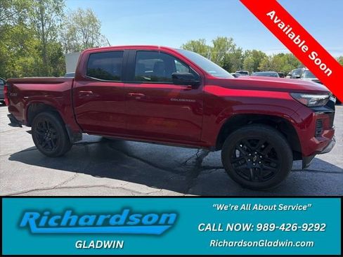 Used 2025 Chevrolet Colorado Z71 w/ Z71 Convenience Package 2 AWD/4WD image 1