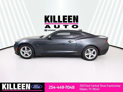 Used 2016 Chevrolet Camaro LT image 4