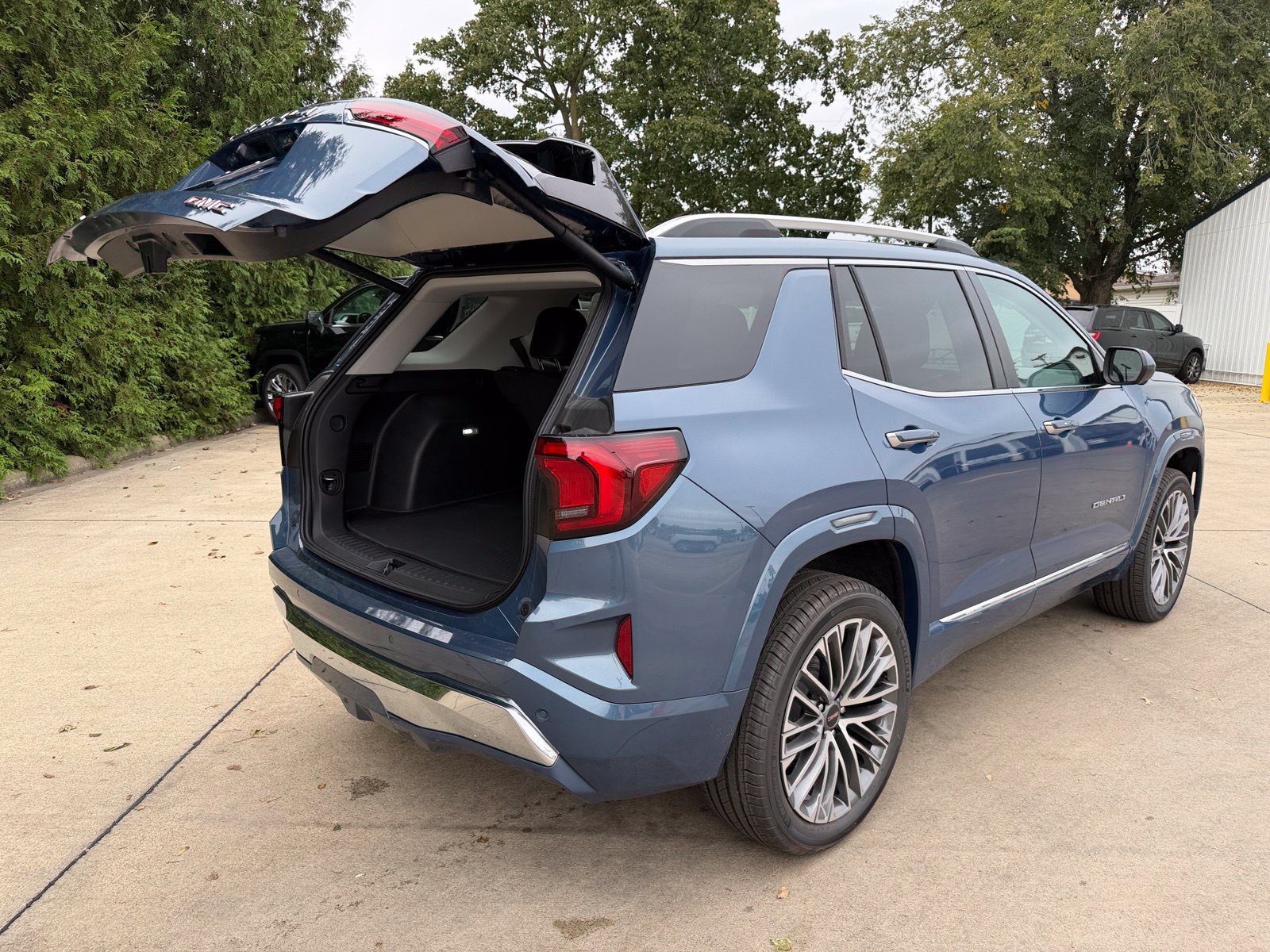 New 2027 GMC Terrain Denali AWD/4WD image 33