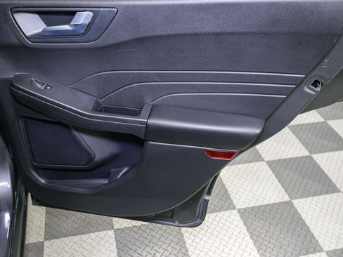 Used 2023 Ford Escape SE FWD image 21