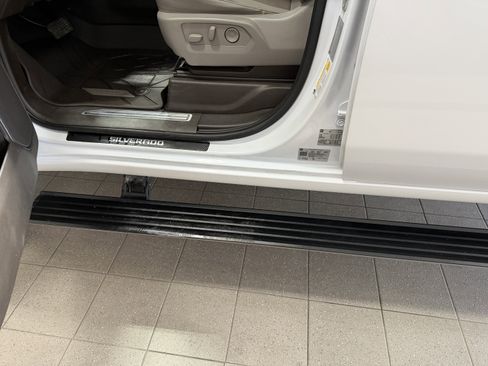 Used 2024 Chevrolet Silverado 2500 LTZ w/ LTZ Texas Edition image 16