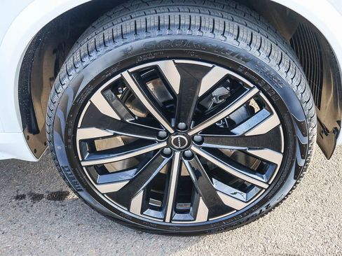 New 2026 Volvo XC90 T8 Ultra w/ Lounge Package image 13