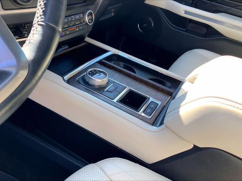 Used 2018 Ford Expedition Platinum RWD image 14