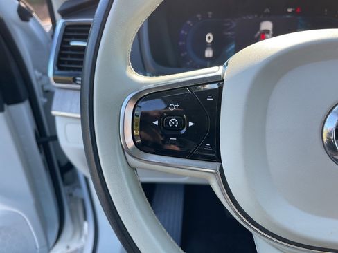 Used 2024 Volvo XC90 B6 Plus image 15