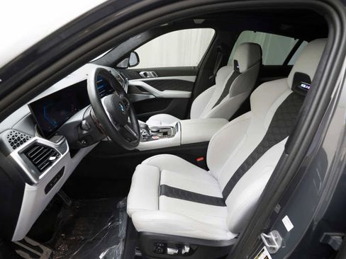 Used 2024 BMW X6 M Competition w/ Executive Package image 9