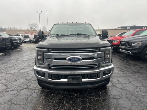 Used 2017 Ford F350 Lariat w/ Lariat Value Package image 3
