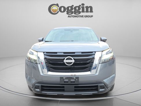 Used 2024 Nissan Pathfinder SV image 8