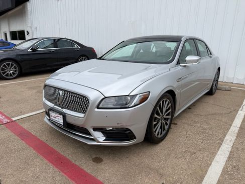 Used 2017 Lincoln Continental Select AWD/4WD image 1