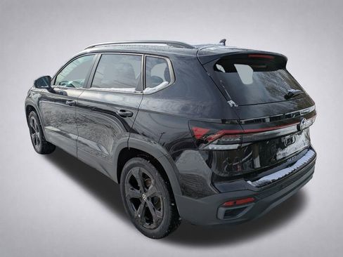 New 2026 Volkswagen Taos SE AWD/4WD image 5