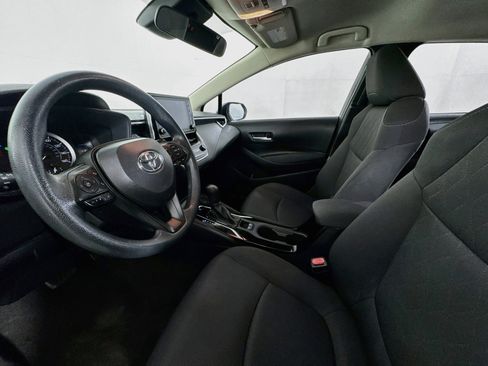 Used 2020 Toyota Corolla LE FWD image 19