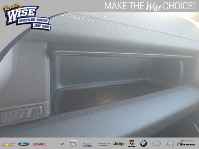 Used 2023 RAM 1500 Laramie AWD/4WD image 34
