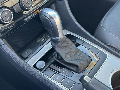 Used 2020 Volkswagen Passat 2.0T SEL image 20