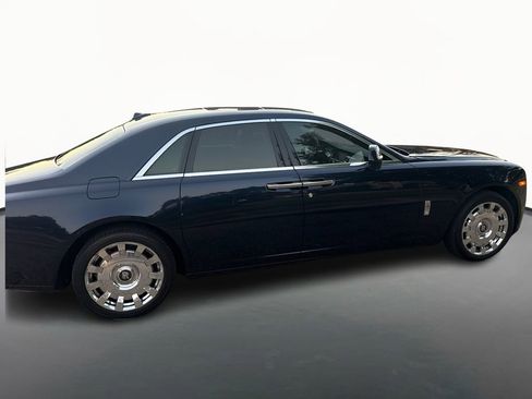 Used 2015 Rolls-Royce Ghost image 4