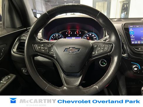 Used 2022 Chevrolet Equinox RS w/ RS Leather Package FWD image 12