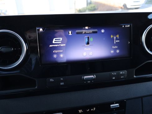 Used 2024 Mercedes-Benz eSprinter 170 Cargo image 20