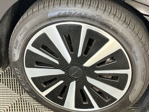 Used 2023 Lucid Air Pure AWD/4WD image 36