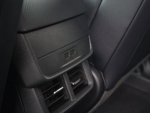 New 2026 Chevrolet Equinox LT w/ Convenience Package II FWD image 39