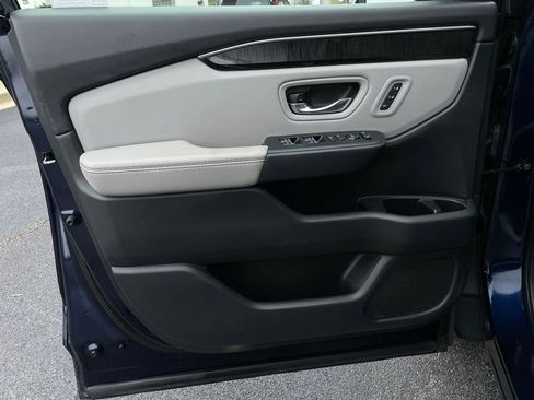 Certified 2023 Honda Pilot Elite image 23