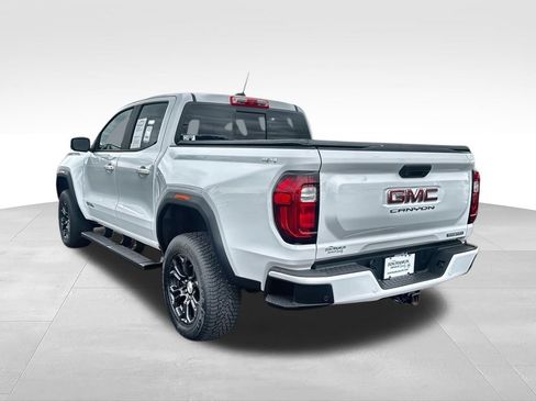 Used 2023 GMC Canyon Elevation w/ Convenience Package AWD/4WD image 6