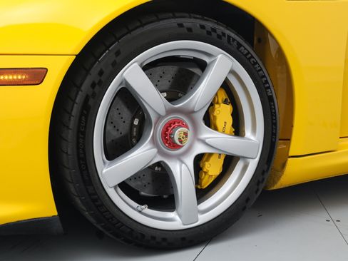 Used 2005 Porsche Carrera GT RWD image 14