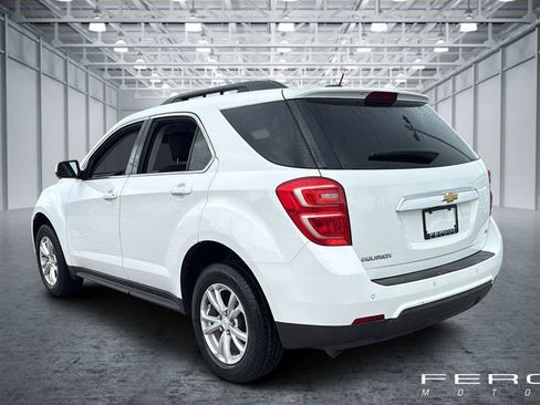 Used 2017 Chevrolet Equinox LT w/ Convenience Package image 3
